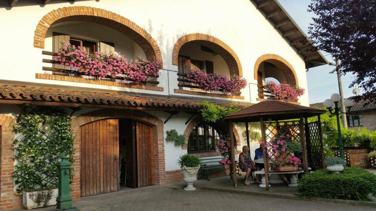 Bed And Breakfast Olimpia San Salvatore Monferrato Exterior photo